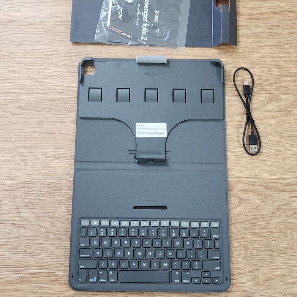 ZAGG Messenger Folio 2 Bluetooth Keyboard For IPad Air 3 & iPad (7th & 8th Gen)